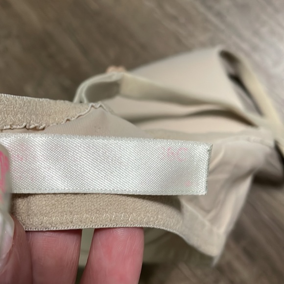 Pink Push Up Bra - Picture 3 of 4